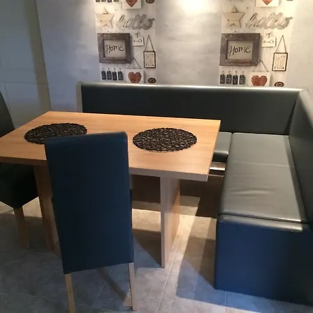 Báró Berg Apartman Appartamento *